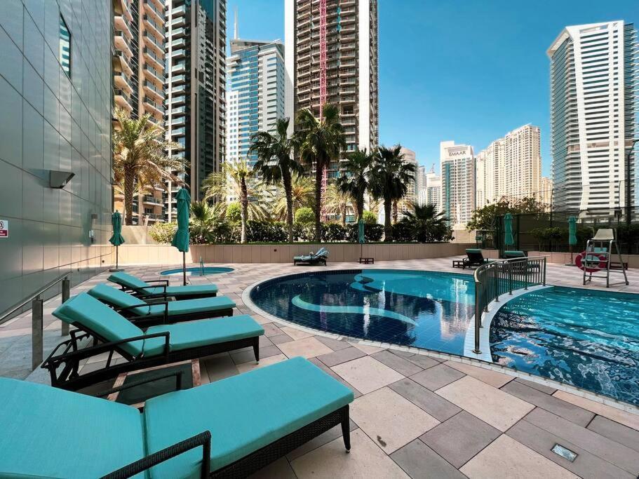 Magnificent - Luxurious 3 Bedroom With Marina View Appartement Dubaï