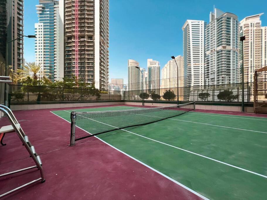 Magnificent - Luxurious 3 Bedroom With Marina View Appartement Dubaï