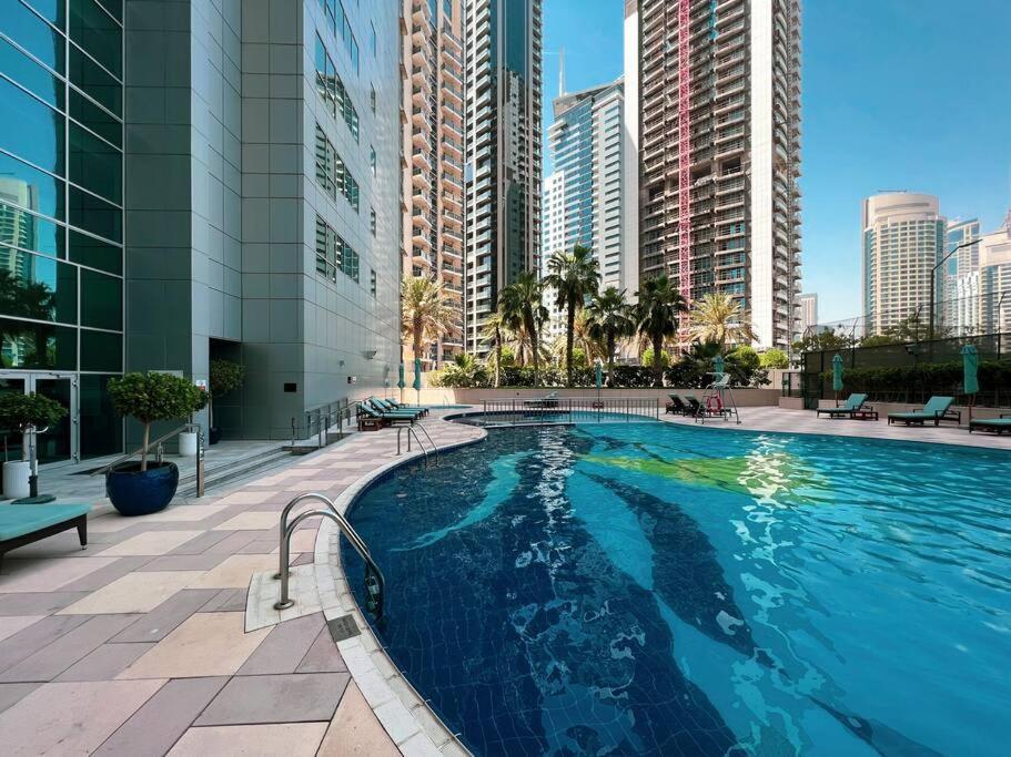 Magnificent - Luxurious 3 Bedroom With Marina View Appartement *